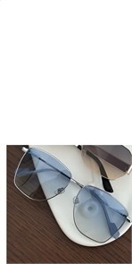 {{photo.Alt || photo.Description || 'Очки Eva'}}
